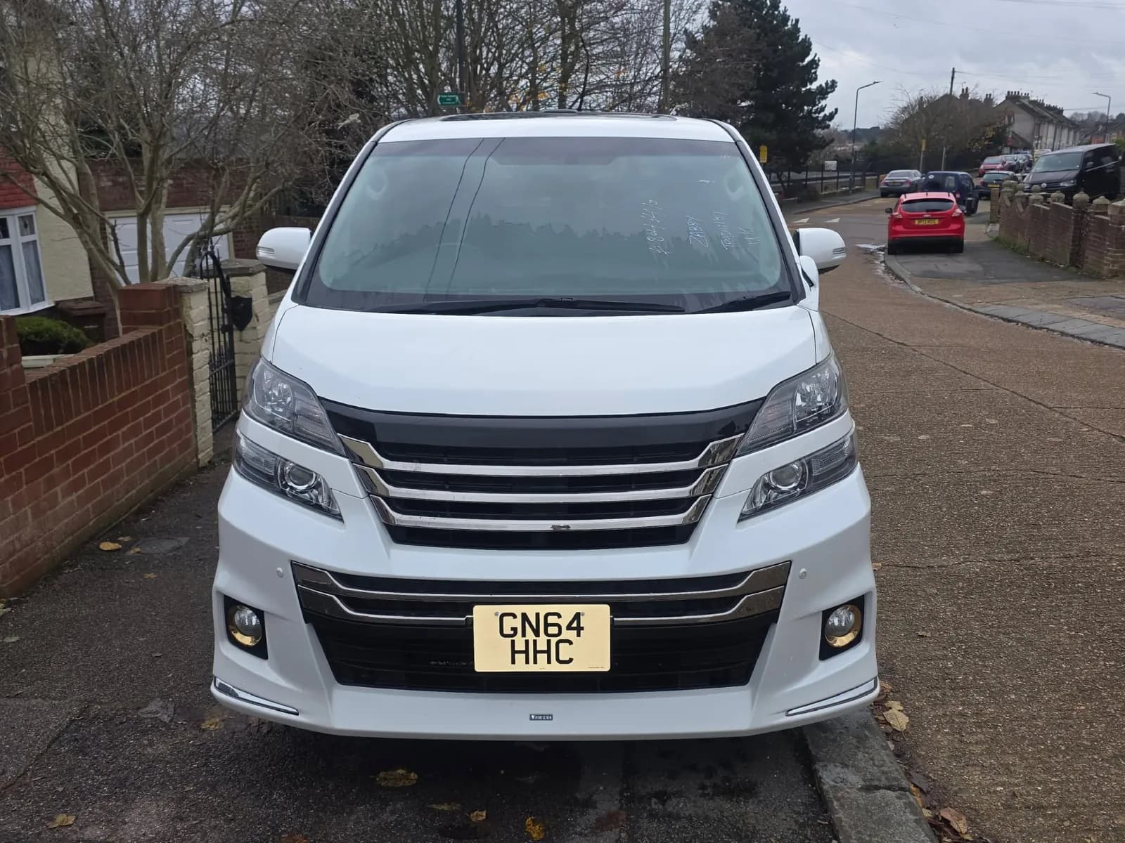 Toyota Vellfire Petrol Hybrid 2.4L ZR Package — photo 1